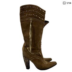 El Vaquero Tan Suede Knee-High Western Boots – Studded + Fringe – EU 40 / US 9